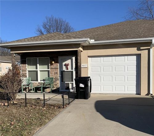 902 Riffle Dr, Pleasant Hill, MO, 64080-1789 | Card Image