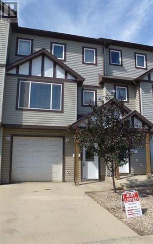 240 Laffont Way, Fort Mcmurray, AB, T9K2W2 | Card Image