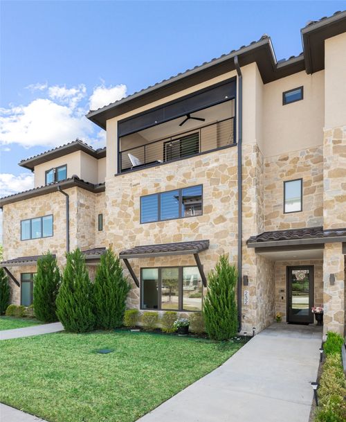 232 Northwood Dr, Flower Mound, TX, 75022-4584 | Card Image