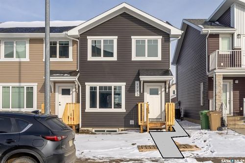 1775 Red Spring St, Regina, SK, S4Y0G4 | Card Image