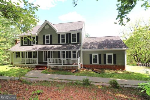 6885 Walnut Heights Dr, WARRENTON, VA, 20186-9566 | Card Image