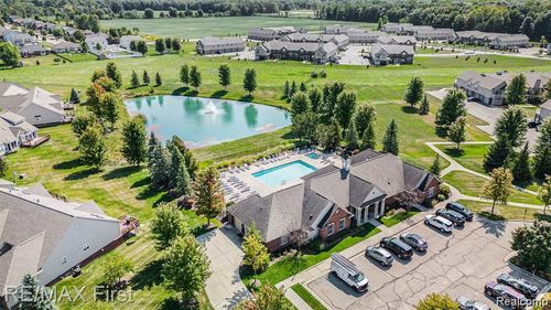 93-22056 Andover Dr, Macomb, MI, 48042-3850 | Card Image