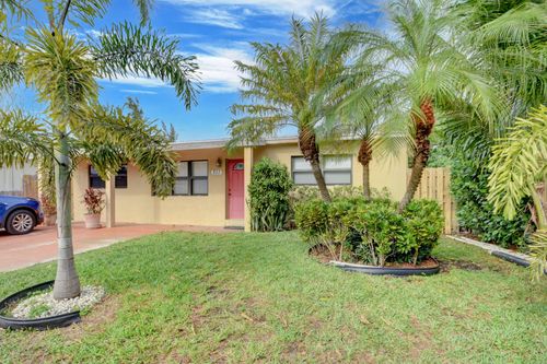 511 Minnesota St, Lantana, FL, 33462-2811 | Card Image