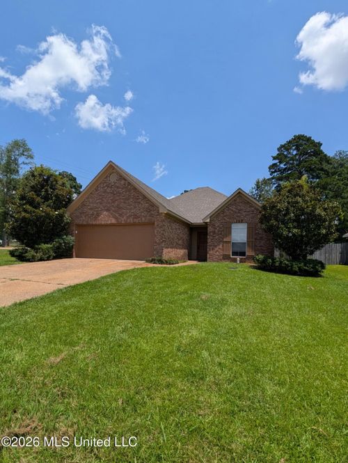 101 Sara Fox Dr, Brandon, MS, 39047-5527 | Card Image