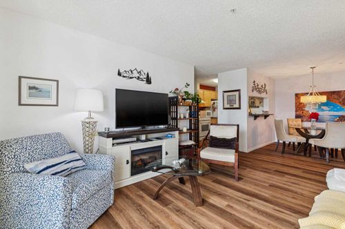 106-2022 Canyon Meadows Dr Se, Calgary, AB, T2J7H1 | Card Image