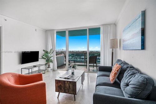 apt-11t-5101 Collins Ave, Miami Beach, FL, 33140-2726 | Card Image