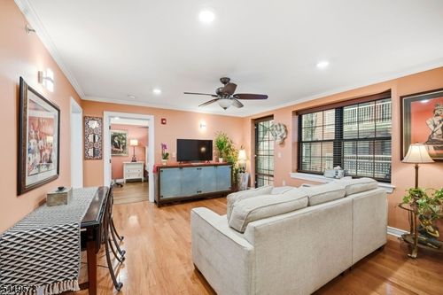 unit-410-7 Prospect St, Morristown, NJ, 07960-9302 | Card Image