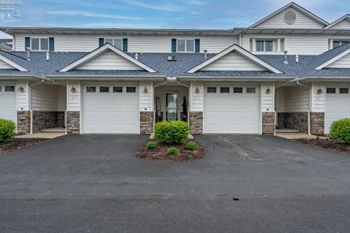 1213 W Lakeshore Dr, Port Clinton, OH, 43452-9491 | Card Image