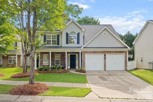 19300 Kanawha Dr, Cornelius, NC, 28031-9380 | Card Image