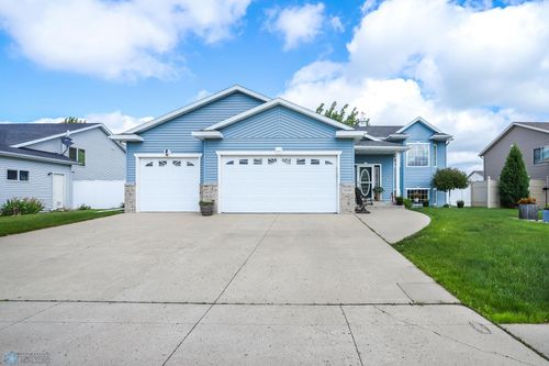 4450 48th St S, Fargo, ND, 58104-4253 | Card Image