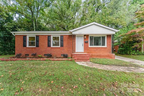 1231 Dean St, Charlotte, NC, 28216-5131 | Card Image