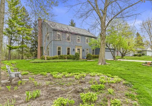 406 Crescent Lane Lane, Thiensville, WI, 53092 | Card Image