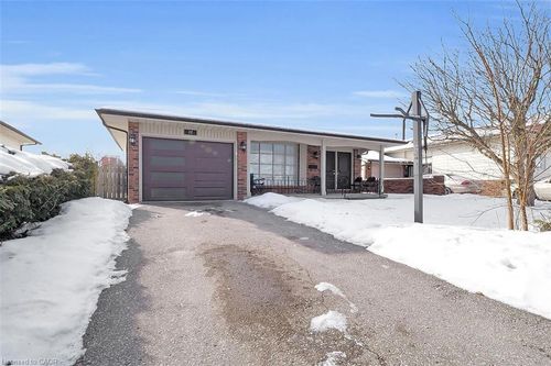 17 Locust Cres, London, ON, N6E2K1 | Card Image