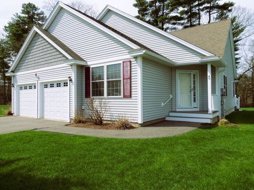 49 Jamesway Drive, Litchfield, NH, 03051 | Card Image