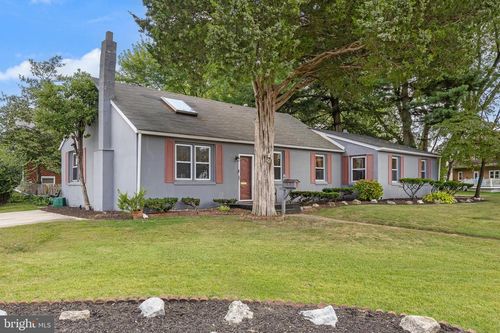 102 Lincoln Ave, MOUNT EPHRAIM, NJ, 08059-1639 | Card Image