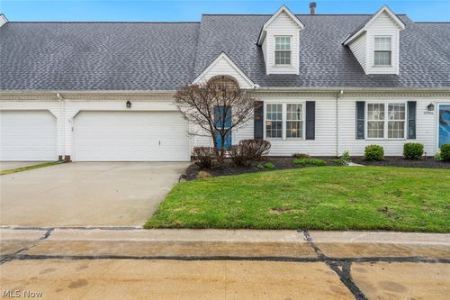 37608 Sturbridge Ln, Willoughby, OH, 44094-6431 | Card Image