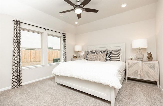 204 Orchard Laurel Dr, House other with 3 bedrooms, 2 bathrooms and 2 parking in Alvin TX | Image 5