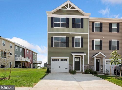 64 Grant St, TANEYTOWN, MD, 21787-1579 | Card Image