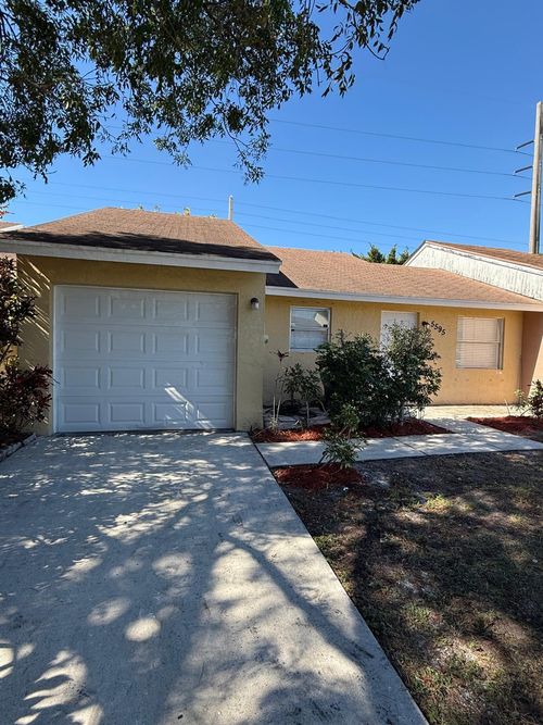 5595-5595 Kimberton Way, Lake Worth, FL, 33463-6690 | Card Image