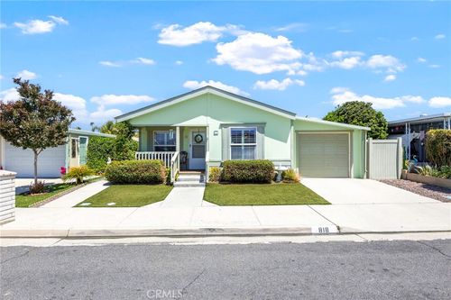 818 Portola Dr, Hemet, CA, 92543-7004 | Card Image