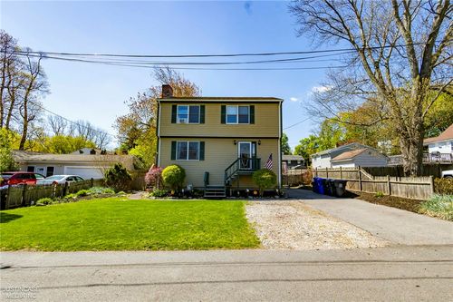 61 Ravena Ave, Riverside, RI, 02915-3719 | Card Image