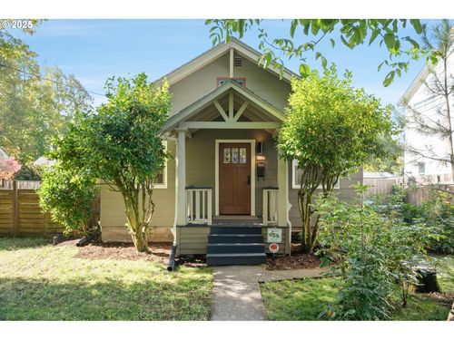 6123 Se 50th Ave, Portland, OR, 97206-6916 | Card Image