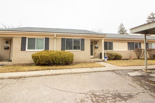 26781 Franklin Pointe Dr, Southfield, MI, 48034-5628 | Card Image