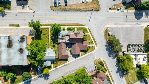 24 Toronto St N, Uxbridge, ON, L9P1E6 | Card Image
