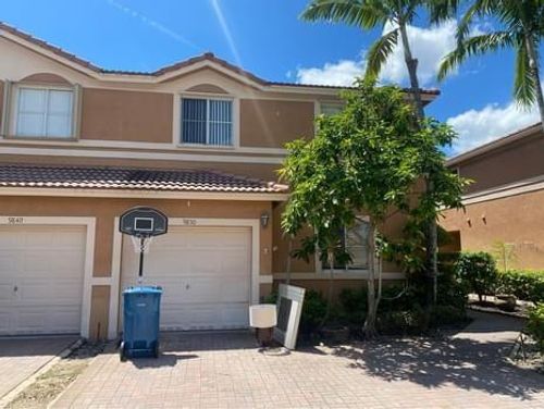 9850 Nw 24th Ct, Sunrise, FL, 33322-1900 | Card Image