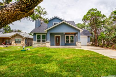 1583 Bonnyview Dr, House other with 3 bedrooms, 2 bathrooms and null parking in Canyon Lake TX | Image 3