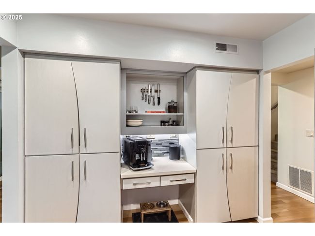 APT-5E - 48 Eagle Crest Dr, Condo with 2 bedrooms, 2 bathrooms and 1 parking in Lake Oswego OR | Image 6
