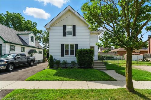 39 Allenby Ave, Brantford, ON, N3S1R1 | Card Image