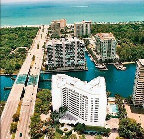 915-2670 E Sunrise Blvd, Fort Lauderdale, FL, 33304-3206 | Card Image