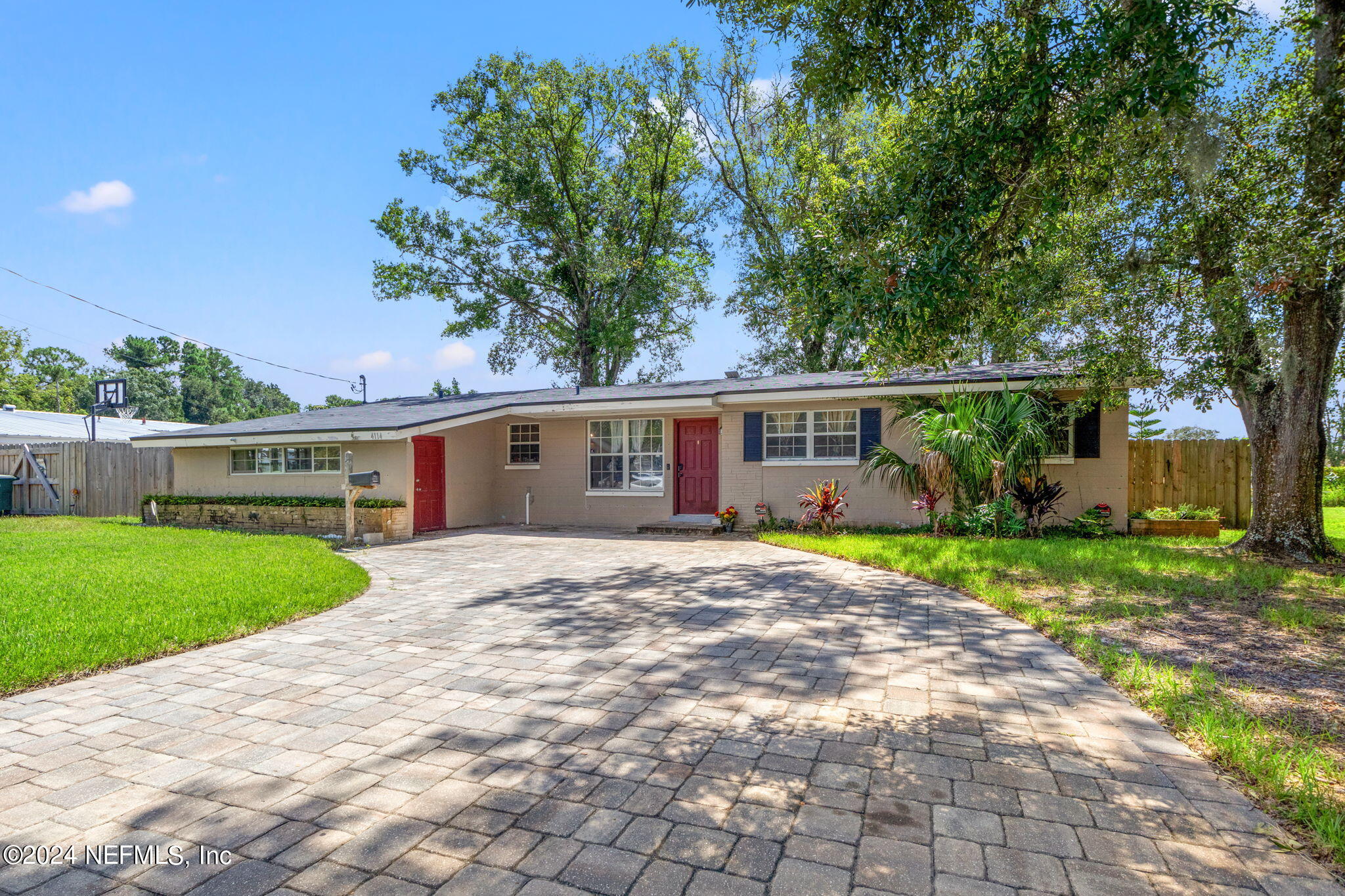 Sierra Madre Dr, Jacksonville, FL 32217