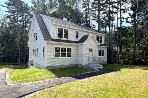 unit-1-566 Sixth Street, Dover, NH, 03820 | Card Image