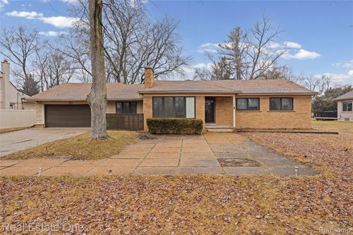 2360 Pineview, West Bloomfield, MI, 48324-1965 | Card Image