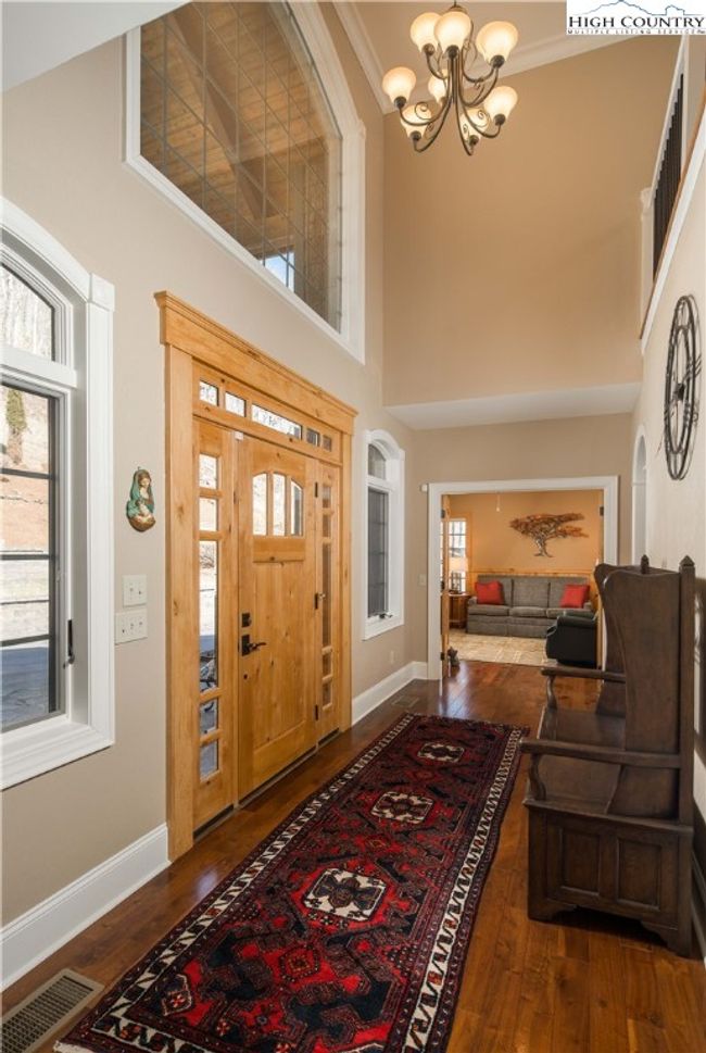 1902 Elk Creek Mountain Pkwy, House other with 4 bedrooms, 5 bathrooms and null parking in Todd NC | Image 5