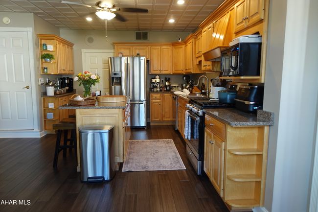 701 Spang St, House other with 8 bedrooms, 8 bathrooms and null parking in Roaring Spring PA | Image 32