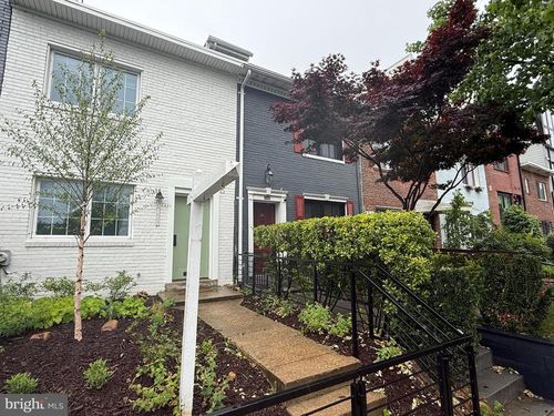 1527 K St Se, WASHINGTON, DC, 20003-3240 | Card Image