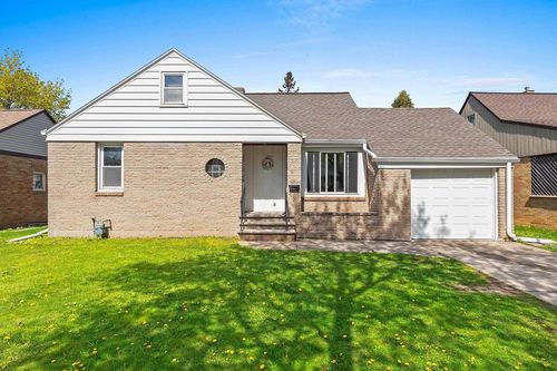 1012 Redwood Drive, GREEN BAY, WI, 54304 | Card Image