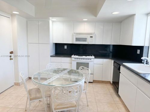 1722-600 Three Islands Blvd, Hallandale Beach, FL, 33009-7802 | Card Image
