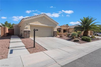 6724 Divers Loons Street, House other with 3 bedrooms, 2 bathrooms and null parking in North Las Vegas NV | Image 1