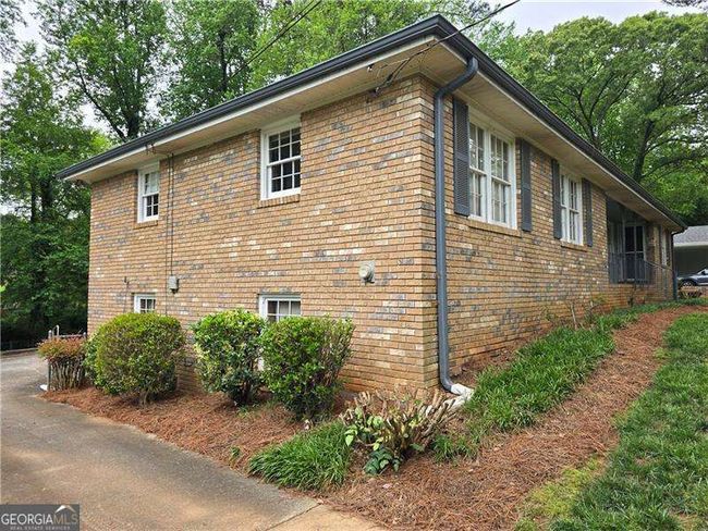 1810 Trophy Dr, House other with 3 bedrooms, 2 bathrooms and null parking in Marietta GA | Image 4