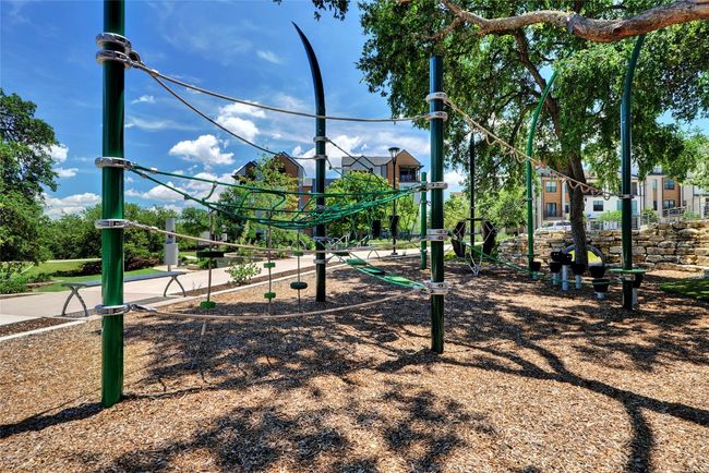 Spacious children's park just steps away | Image 38