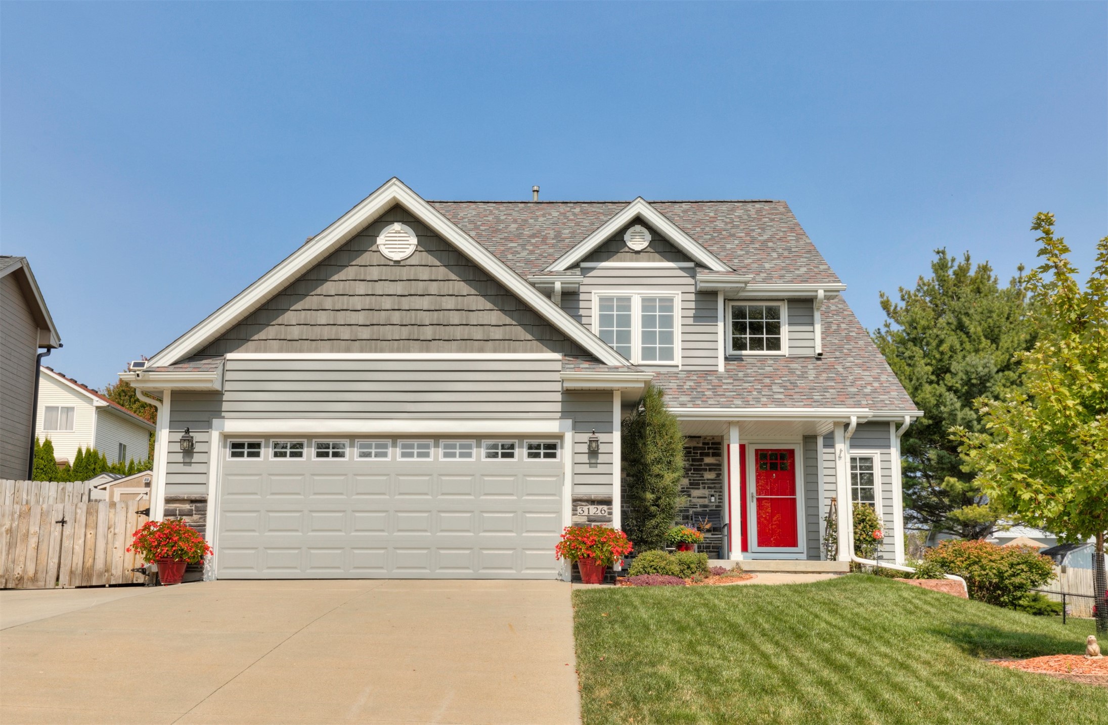 Diehl Ave, Des Moines, IA 50320