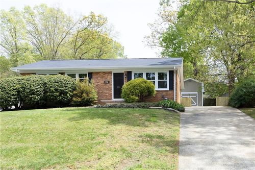 321 Clapp St, Graham, NC, 27253-3111 | Card Image