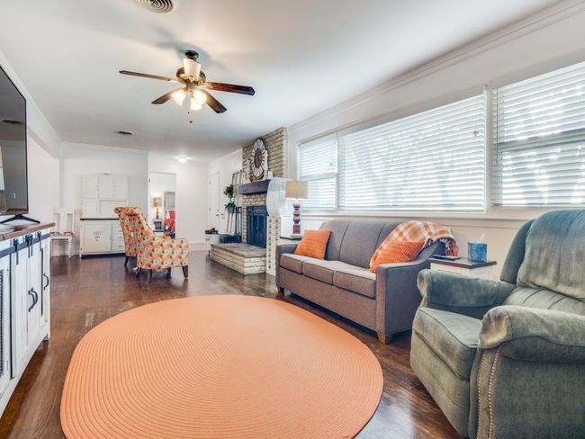 541 S Highway 67, House other with 3 bedrooms, 3 bathrooms and null parking in Cedar Hill TX | Image 7