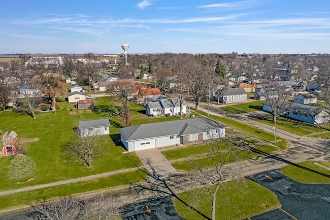 313 W Topeka St, House other with 3 bedrooms, 2 bathrooms and 2 parking in Toluca IL | Image 32