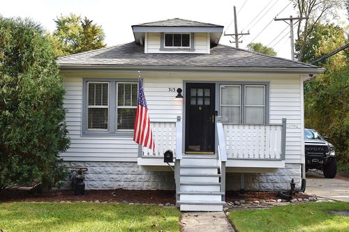 313 S Lombard Ave, Lombard, IL, 60148-2753 | Card Image