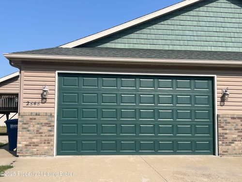 2646 Dakota Blvd, Dickinson, ND, 58601-2508 | Card Image